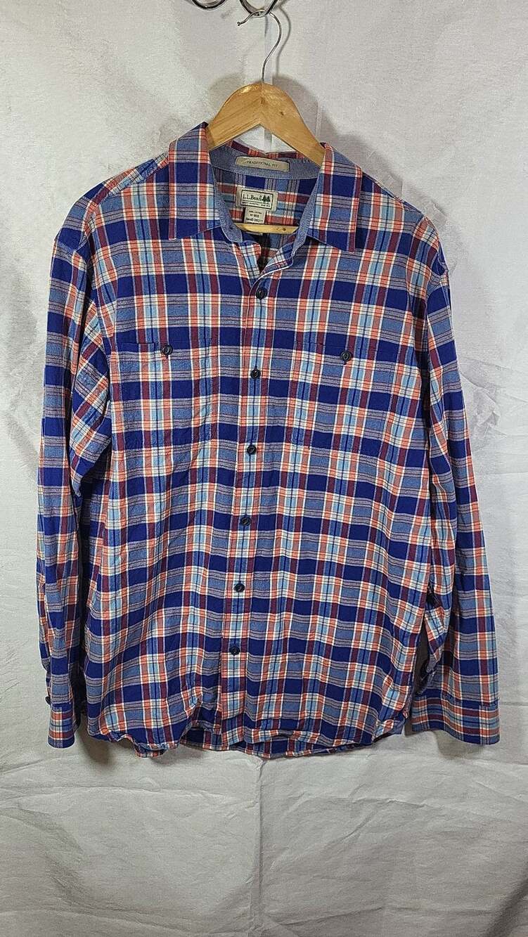 L.L.Bean Men's Traditional Fit 100% Cotton Long Sleeve Plaid Button Up Shirt - M